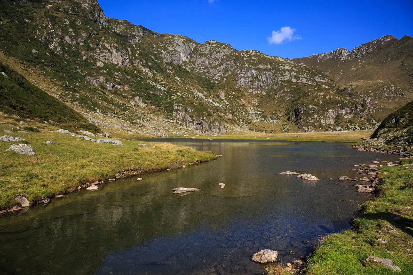In Cammino verso il Lago di Baranca: Un’Esperienza tra Storia e Natura