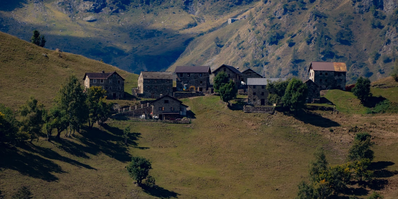 Val Mastallone "Slow": 5 Easy Treks through Walser Villages and Alpine Pastures